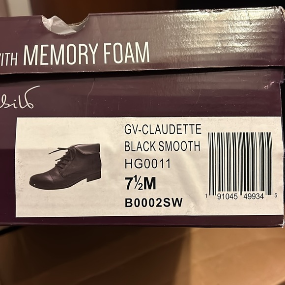 NIB black bootie - Picture 4 of 5